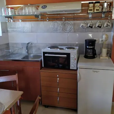 Dimitris Corner Studio 2 στούντιο κοντά στα χανιά Tavronitis (Crete)