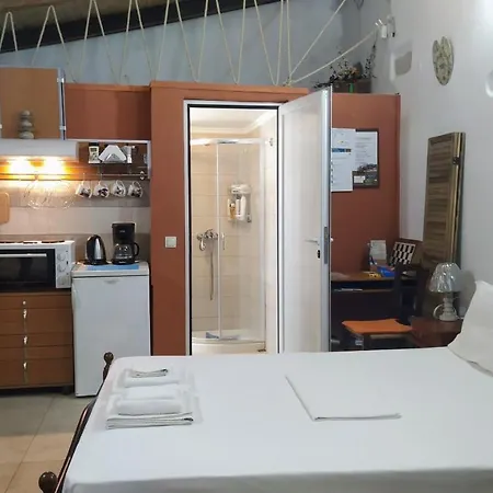 Apartment Dimitris Corner Studio 2 στούντιο κοντά στα χανιά *